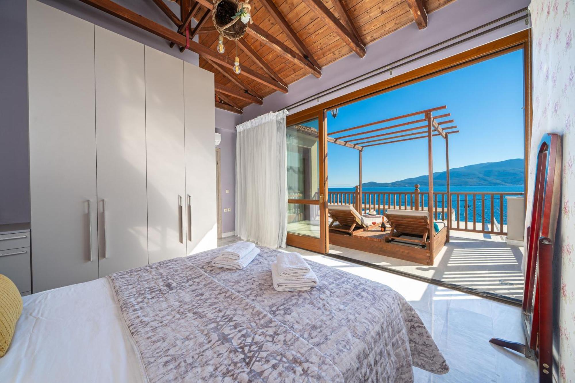 Sea Rock Apartment Αγία Ευφημία Εξωτερικό φωτογραφία