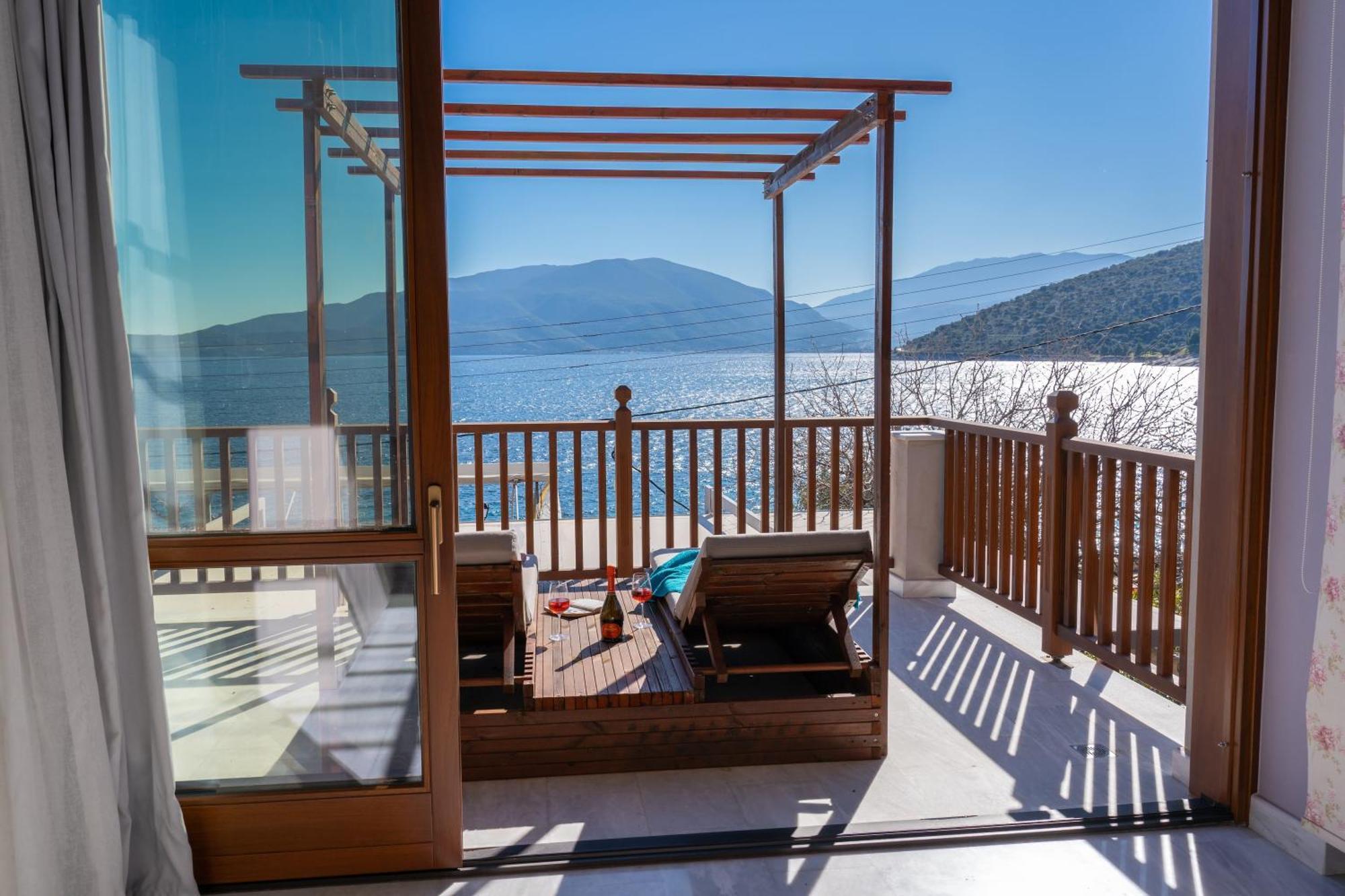 Sea Rock Apartment Αγία Ευφημία Εξωτερικό φωτογραφία